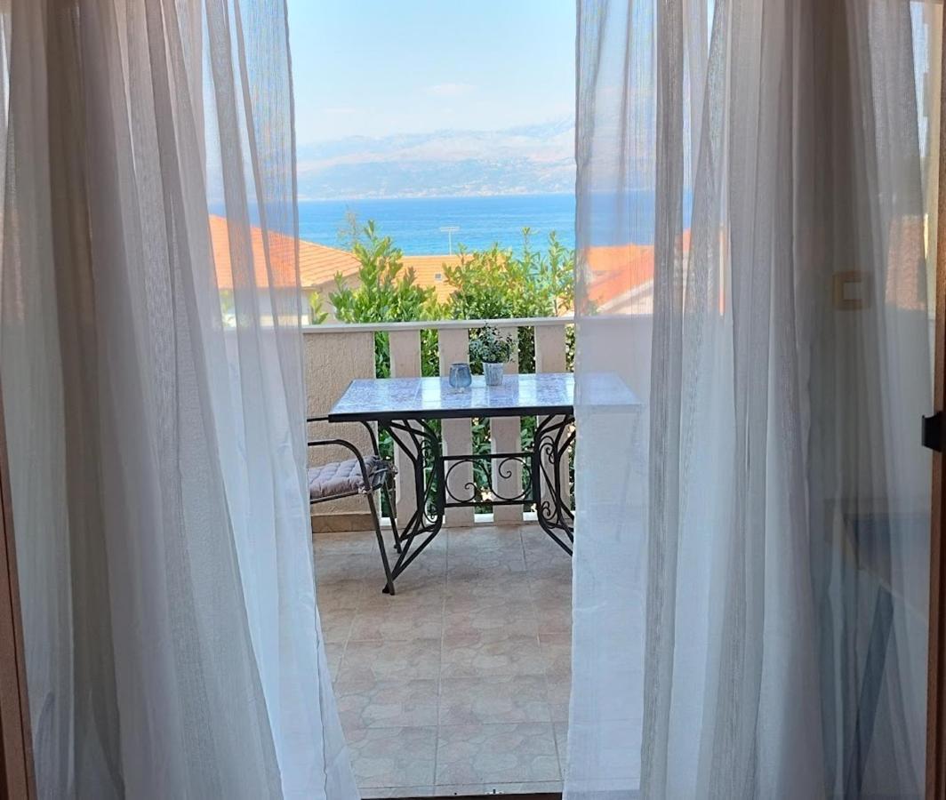 Apartman Mediterraneo Supetar Extérieur photo