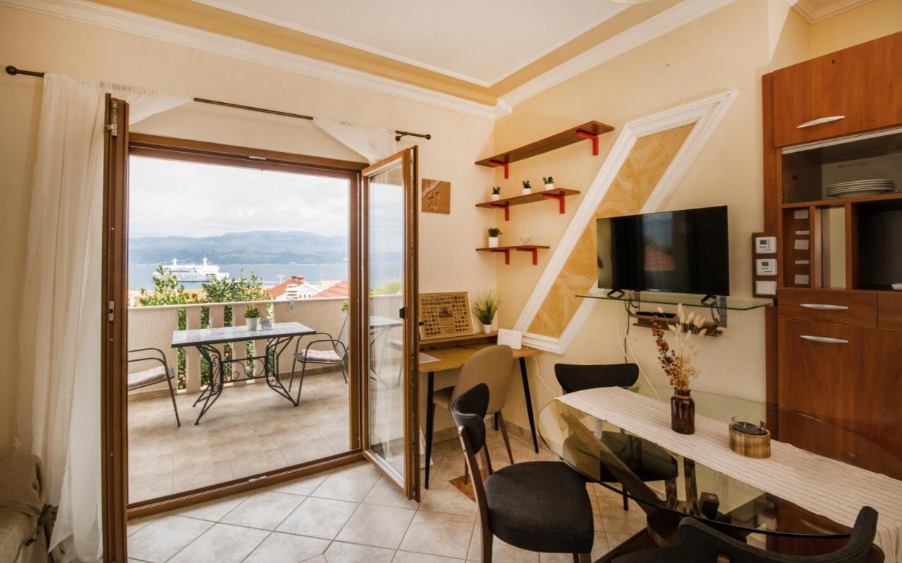 Apartman Mediterraneo Supetar Extérieur photo