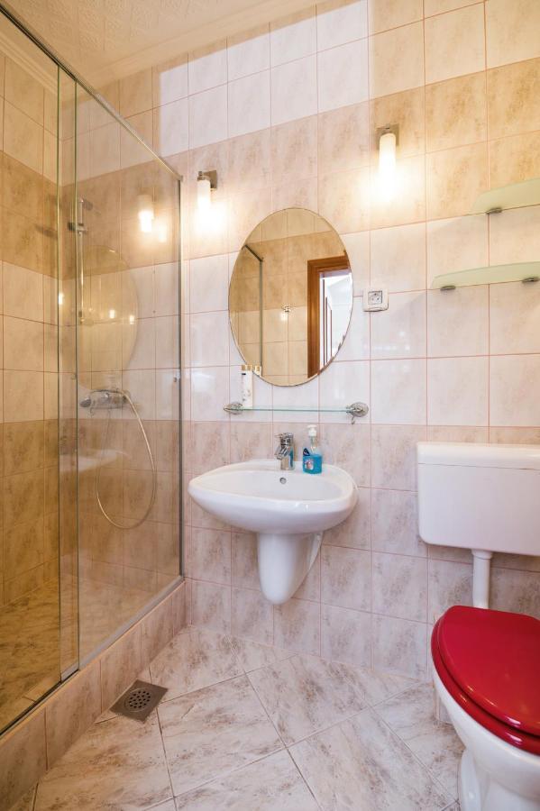 Apartman Mediterraneo Supetar Extérieur photo