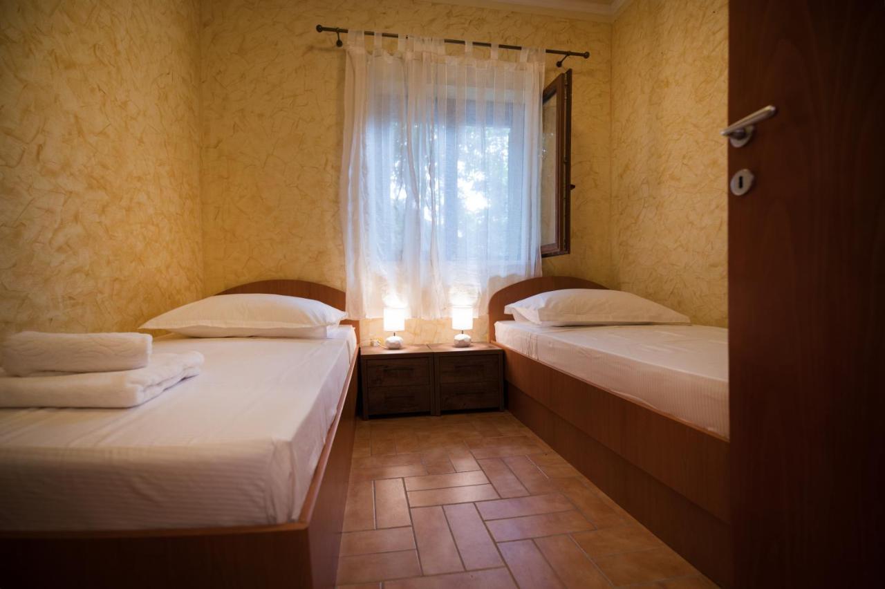 Apartman Mediterraneo Supetar Extérieur photo